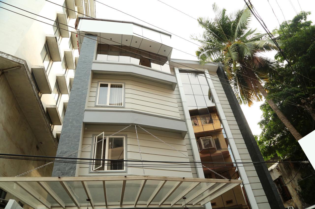 Oyo 7077 Reegate Inn Kochi Exterior foto